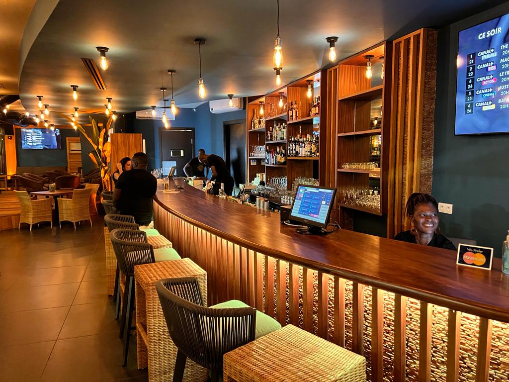 L’Eden Food Sky Bar