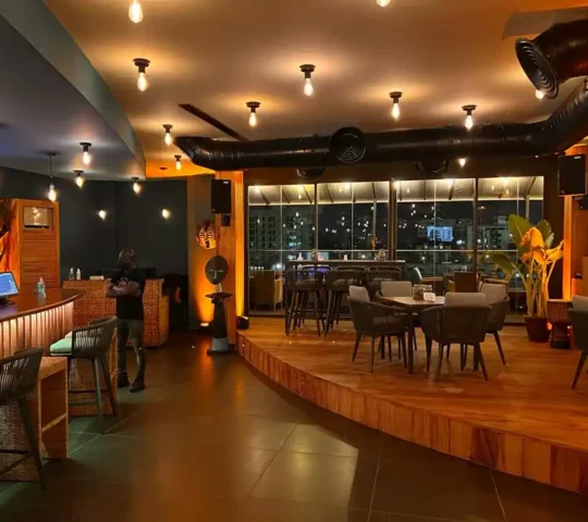L’Eden Food Sky Bar