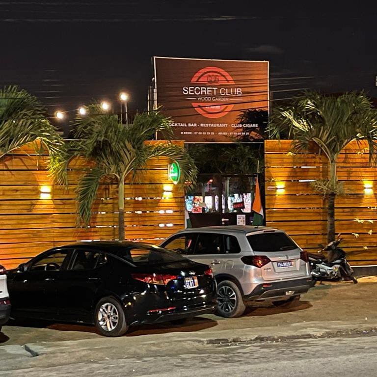 Secret Club Wood Garden